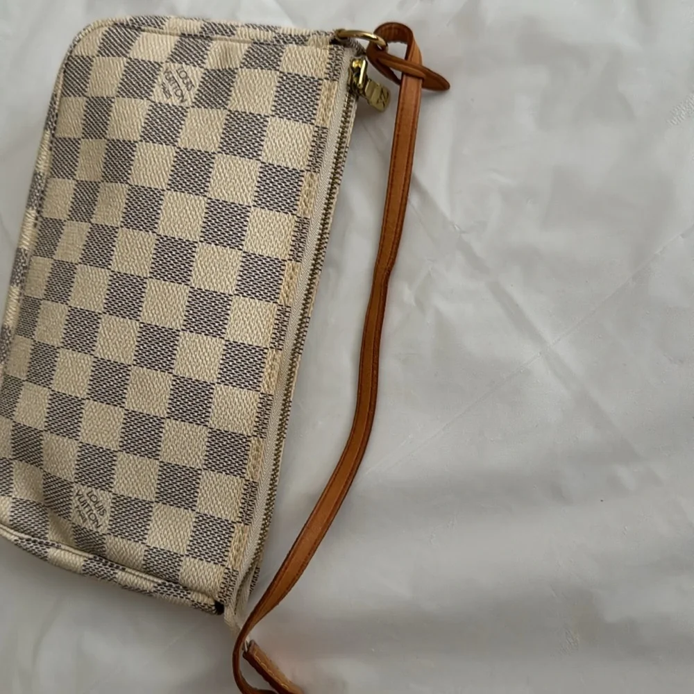 LOUIS VUITTON Damier Azur Pochette Accessories